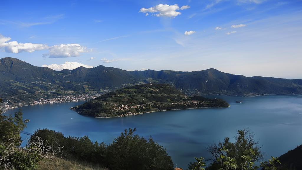 Appartement L'Isola Dei Sapori à Monte Isola Chambre photo